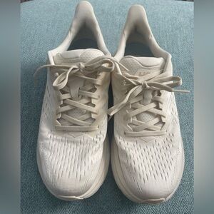 Hoka One One Clifton 8 'Eggnog Shifting Sand'